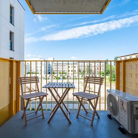 Debowa Pleasant By Bookinghost Appartement